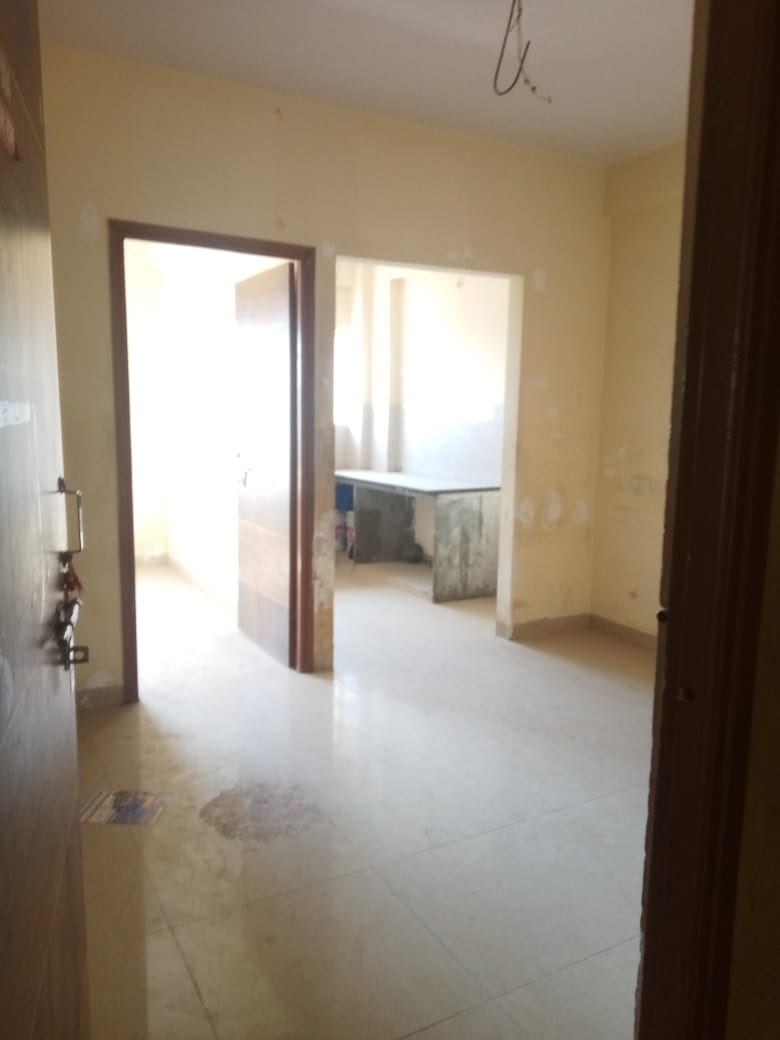 3 floor parking heighted lobby prime location update planning and budget freindly cost........